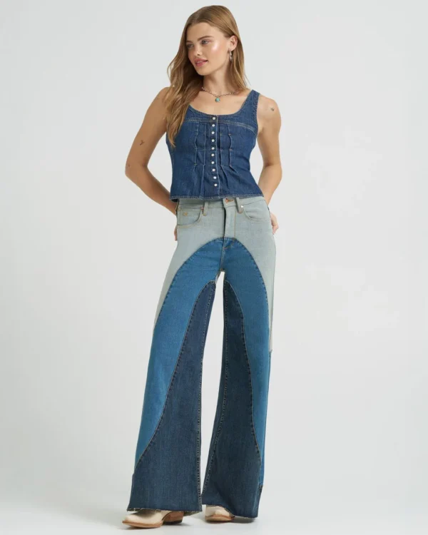 Wrangler x Lainey Wilson Groovy Wide Leg Jeans